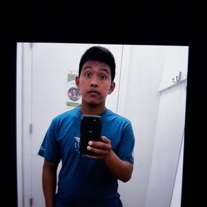 Meet your Posher, Emanuel